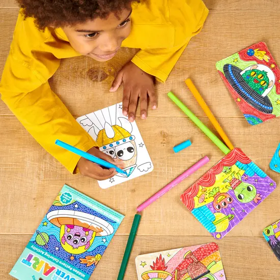 Ooly Ooly | Cartes artistiques à colorier avec motifs cachés Undercover Art Dino Tales