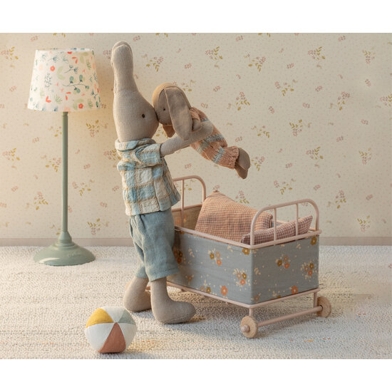 Maileg Maileg | Konijn Micro Bruin Stofroze Gebreid Pak