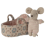 Maileg Maileg | Bébé souris dans son couffin Rose