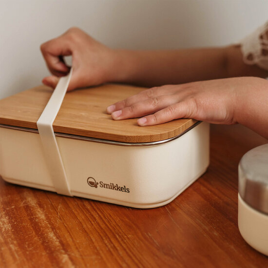 Smikkels Smikkels | Lunchbox with Bamboo Lid White 900ml