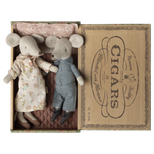 Maileg | Grandma and grandpa mice in cigarbox