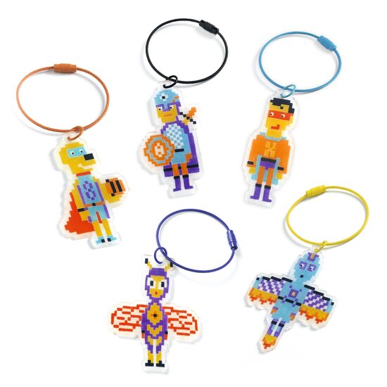 Djeco Djeco | Do It Yourself 5 porte-clés à fabriquer en film rétractable Héros de l'art pixelisé