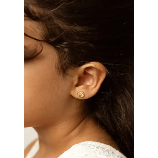 Mrs Ertha Mrs Ertha | Studs Earrings Golden Shell