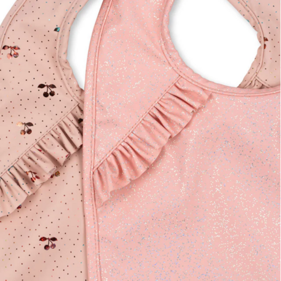 Konges Slojd Konges Slojd | Lot de 2 bavoirs à volants « Cherry Sparkle »