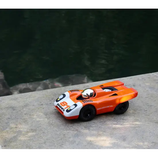 Playforever Playforever | La voiture d'Egon le monstre