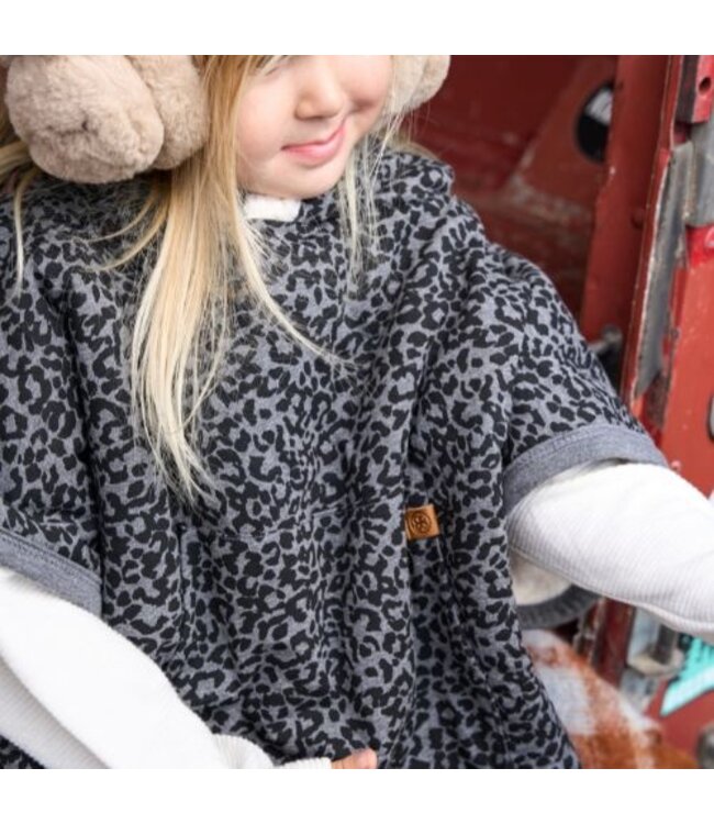 Cloby Teddy Poncho Leopard Grey – Grösse 1-3 Jahre