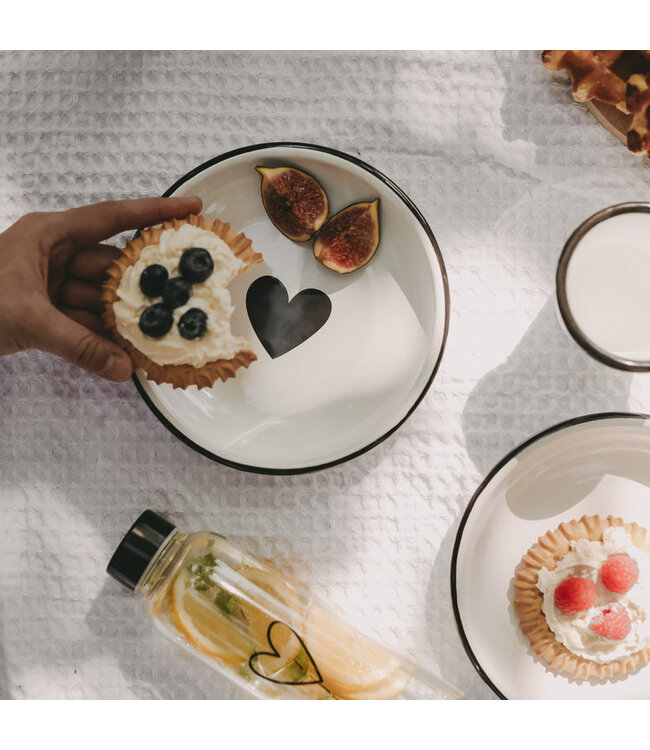 Eulenschnitt Emaille Teller grosses Herz