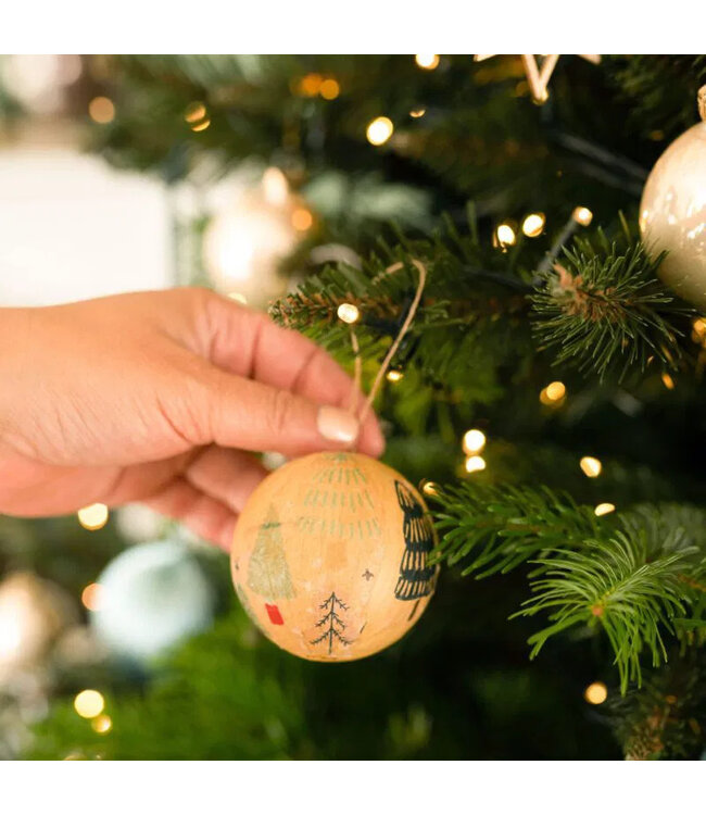 Papierdrachen 13 Weihnachtskugeln aus Pappmaché – Braun