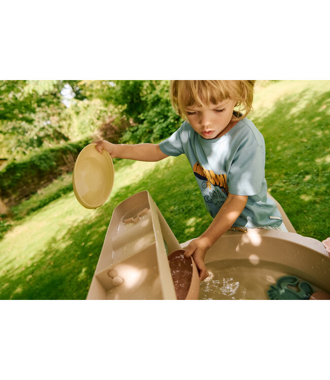 Liewood Aktivitätstisch Sepp für Wasser und Sand - sandy