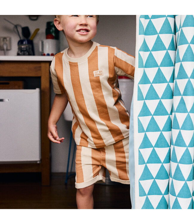 Daily7 Shorts Big Stripe aus Biobaumwolle - Sandstone