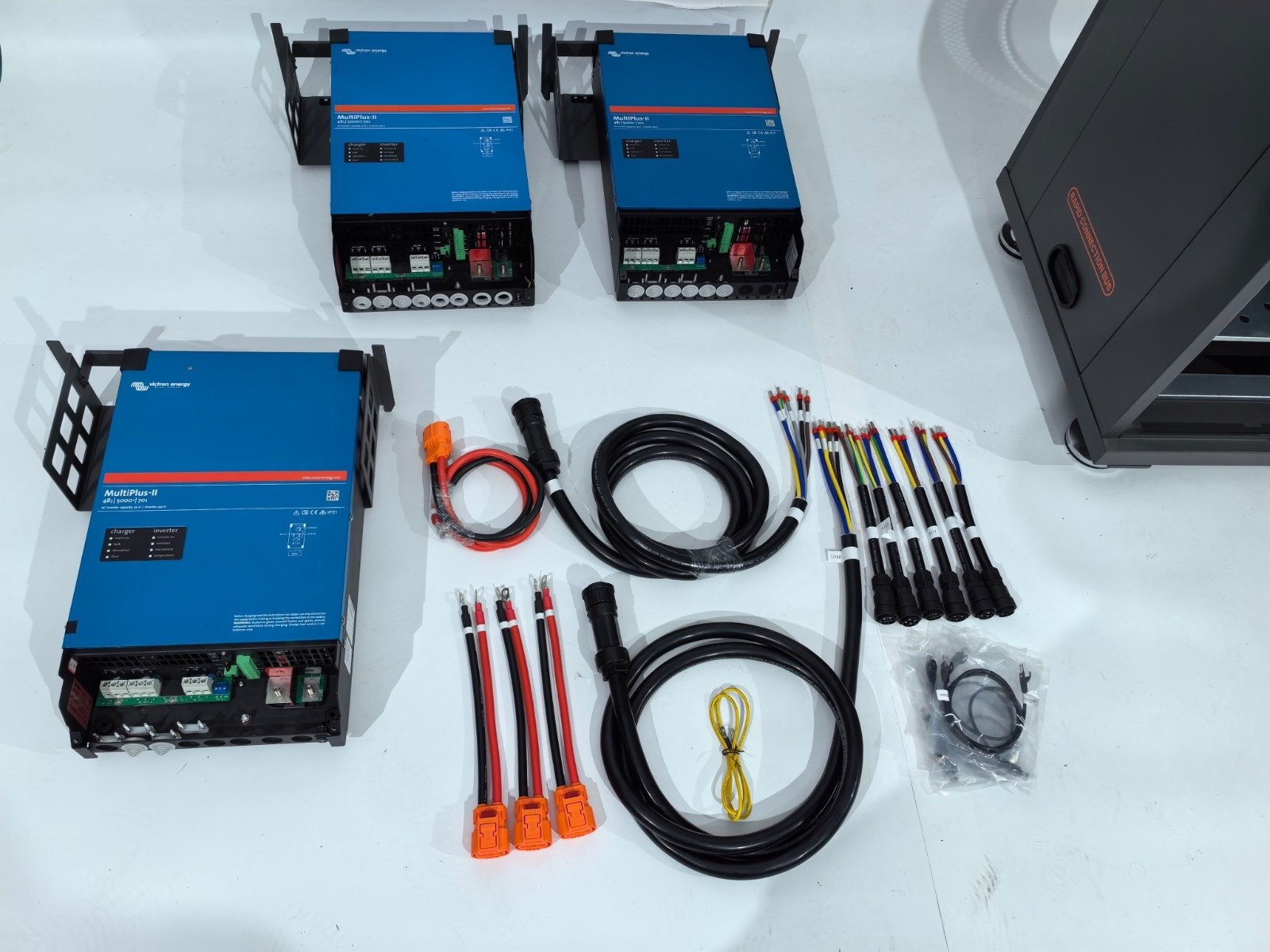 VTB Drie Fase All-in-one cabinet 9Kva - 25,6 kwh, foto 4 van 5