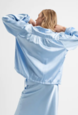 Josephine &CO Dewi Blouse Koordje Pofmouw Satijn Light Blue