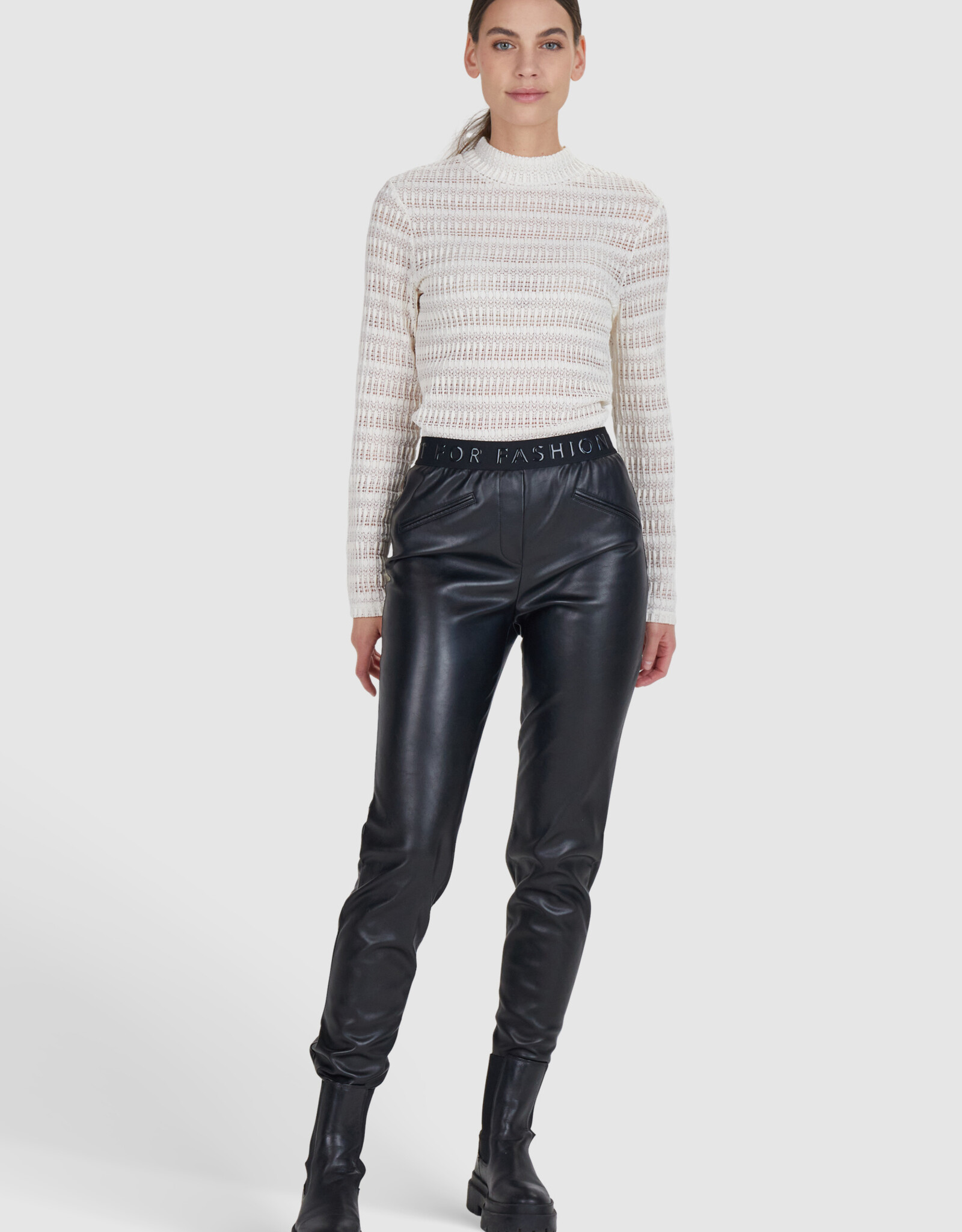 Marc Aurel Thema Runway Rebel Open gewerke Trui lange Mouw Milk