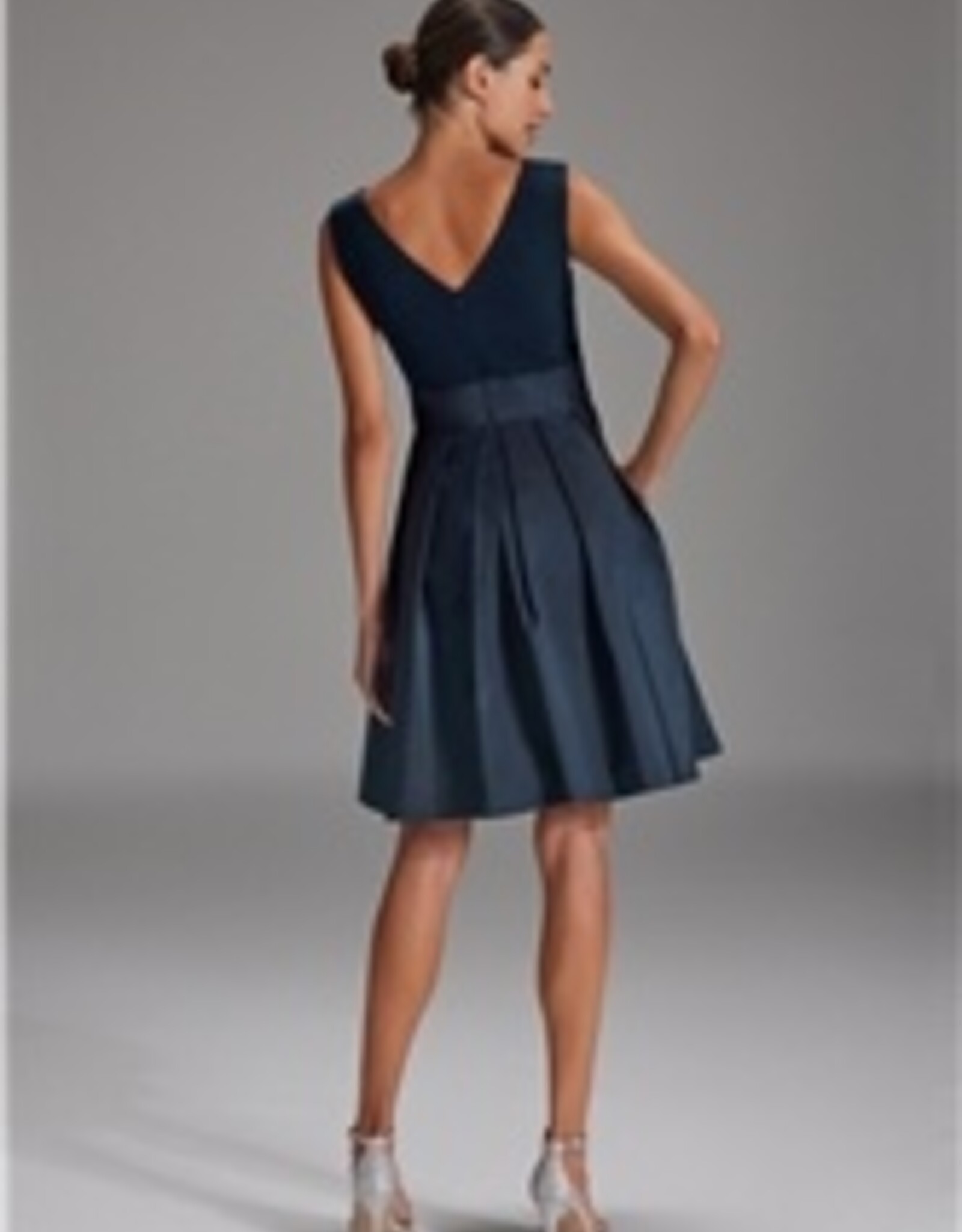 Swing Jurk Navy Met Taft Rok