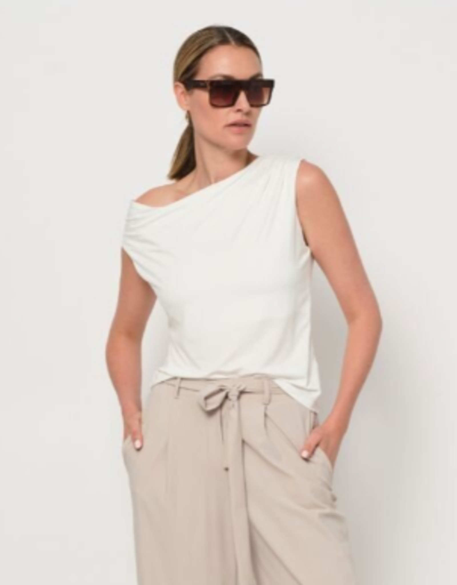 LaSalle Top Dubbel front  Mouwloos Off White