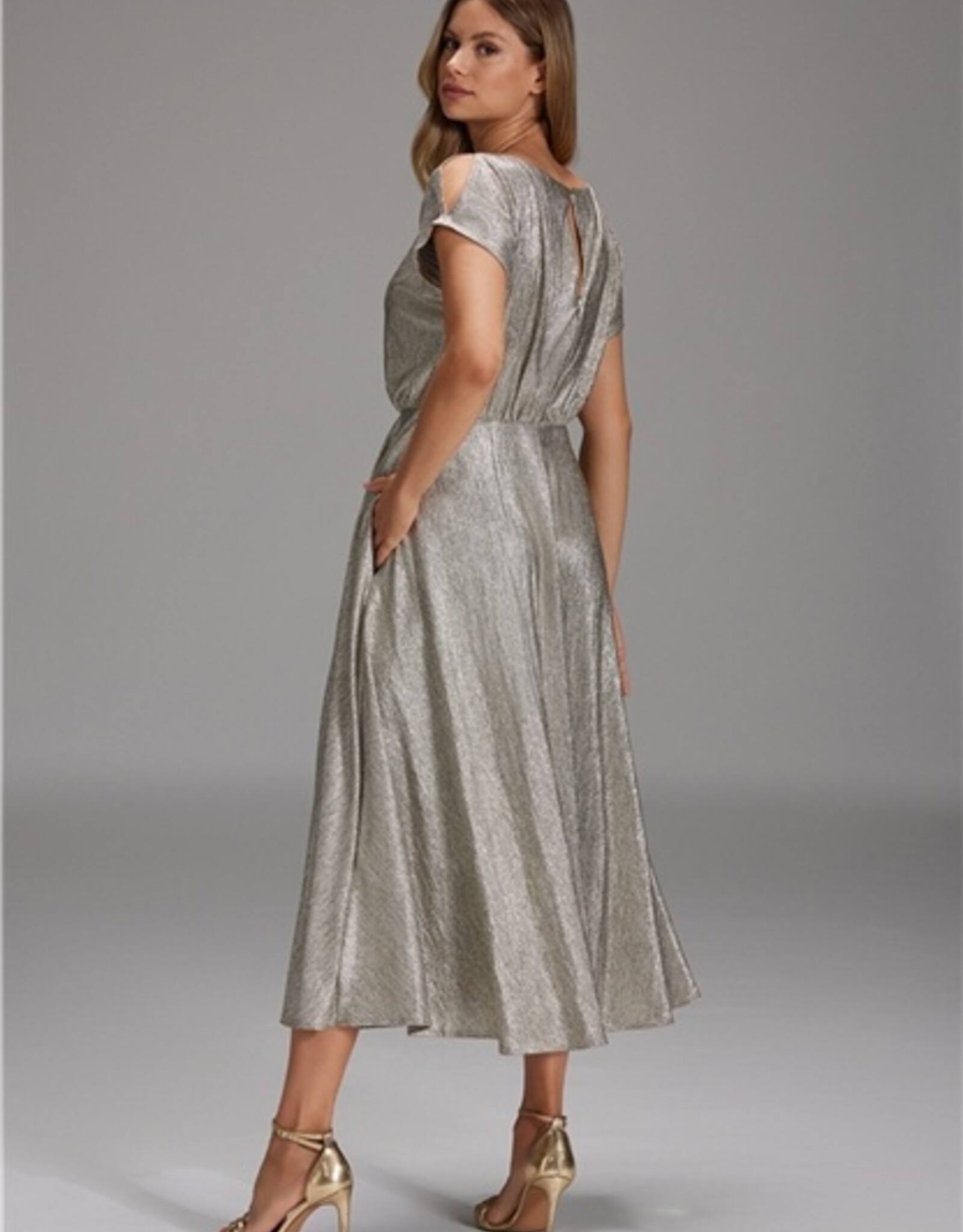 Swing Cocktailjurk Midi KM Goud