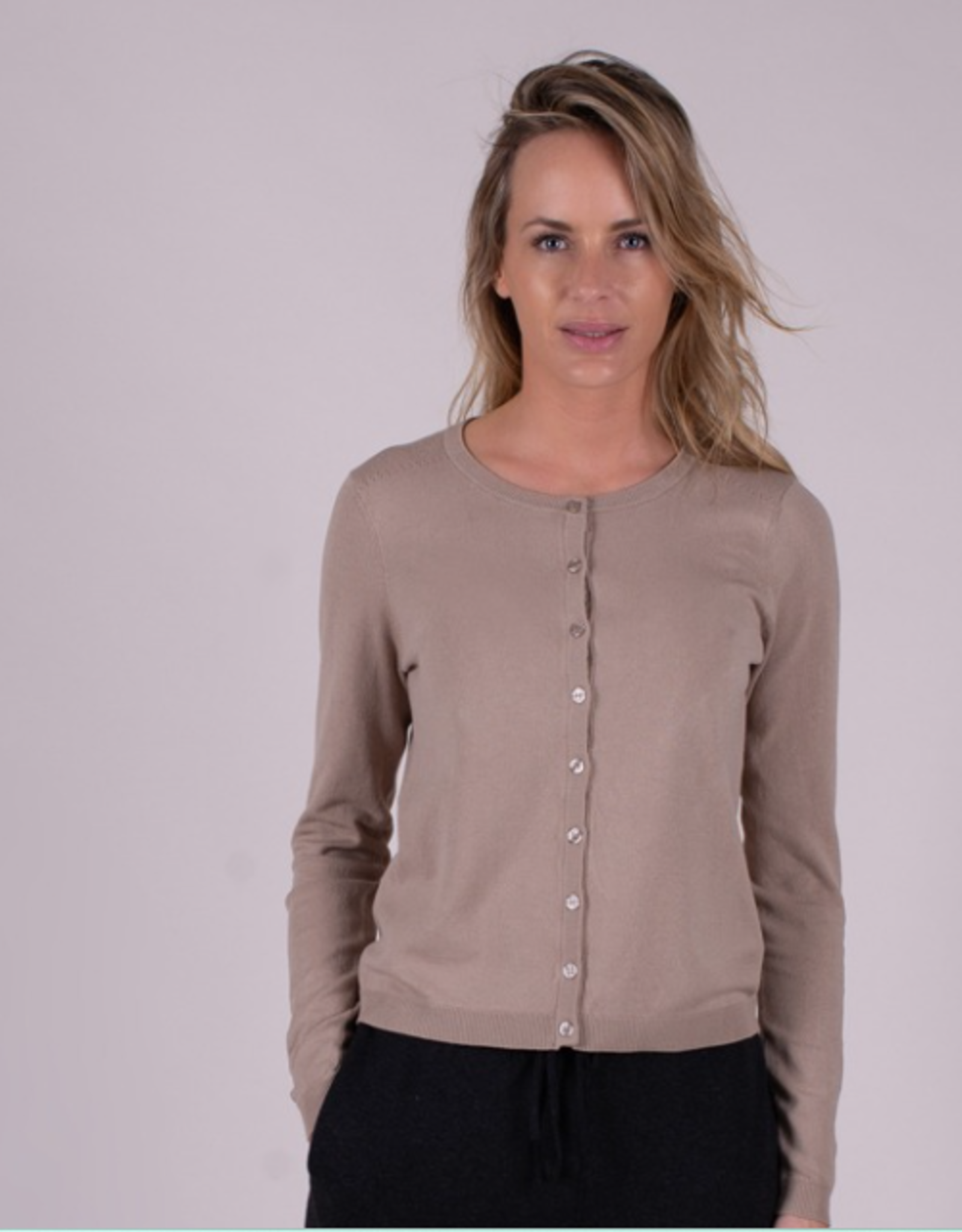 The Clothed Hanoi Vestje Zand R.Hals Zand