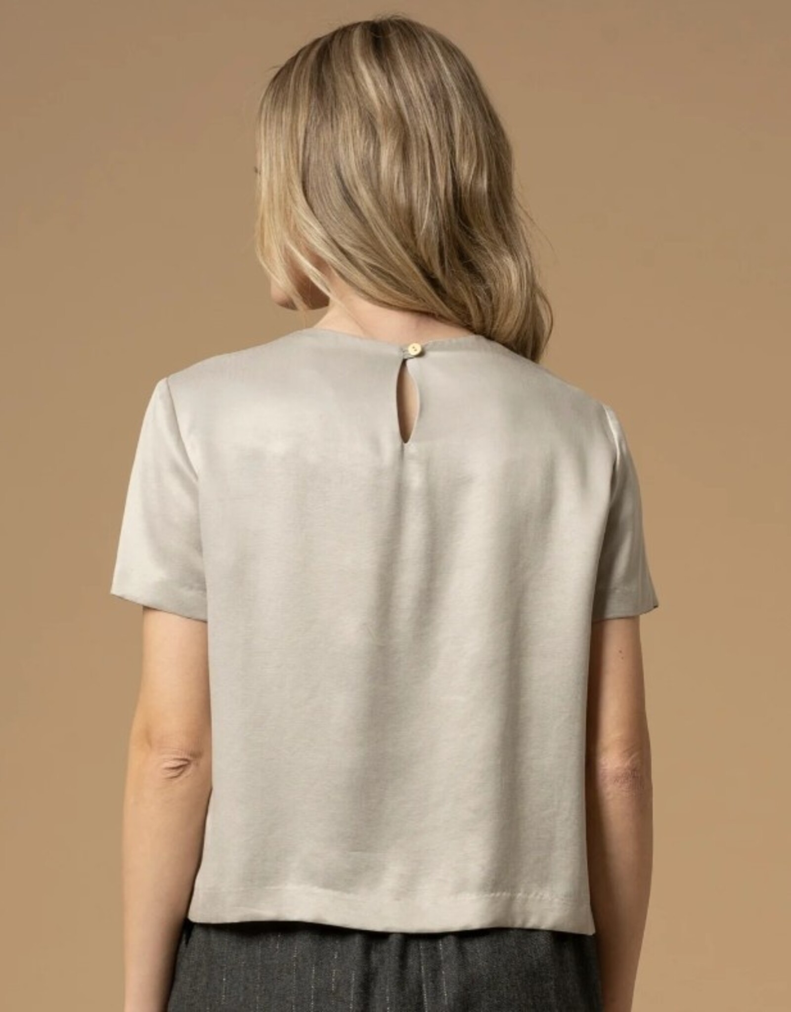 Kocca Top Duane Glans Ice Grigio