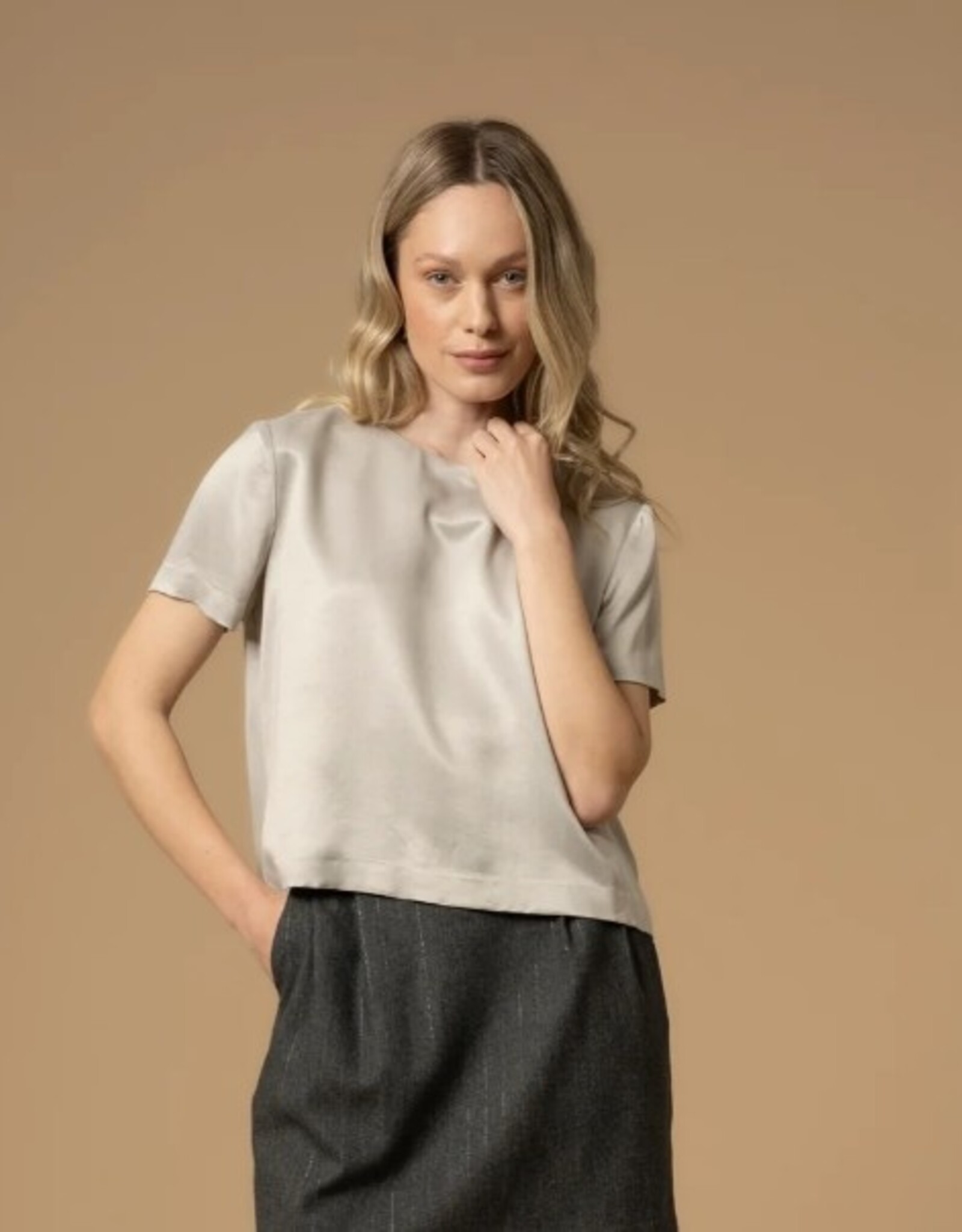 Kocca Top Duane Glans Ice Grigio