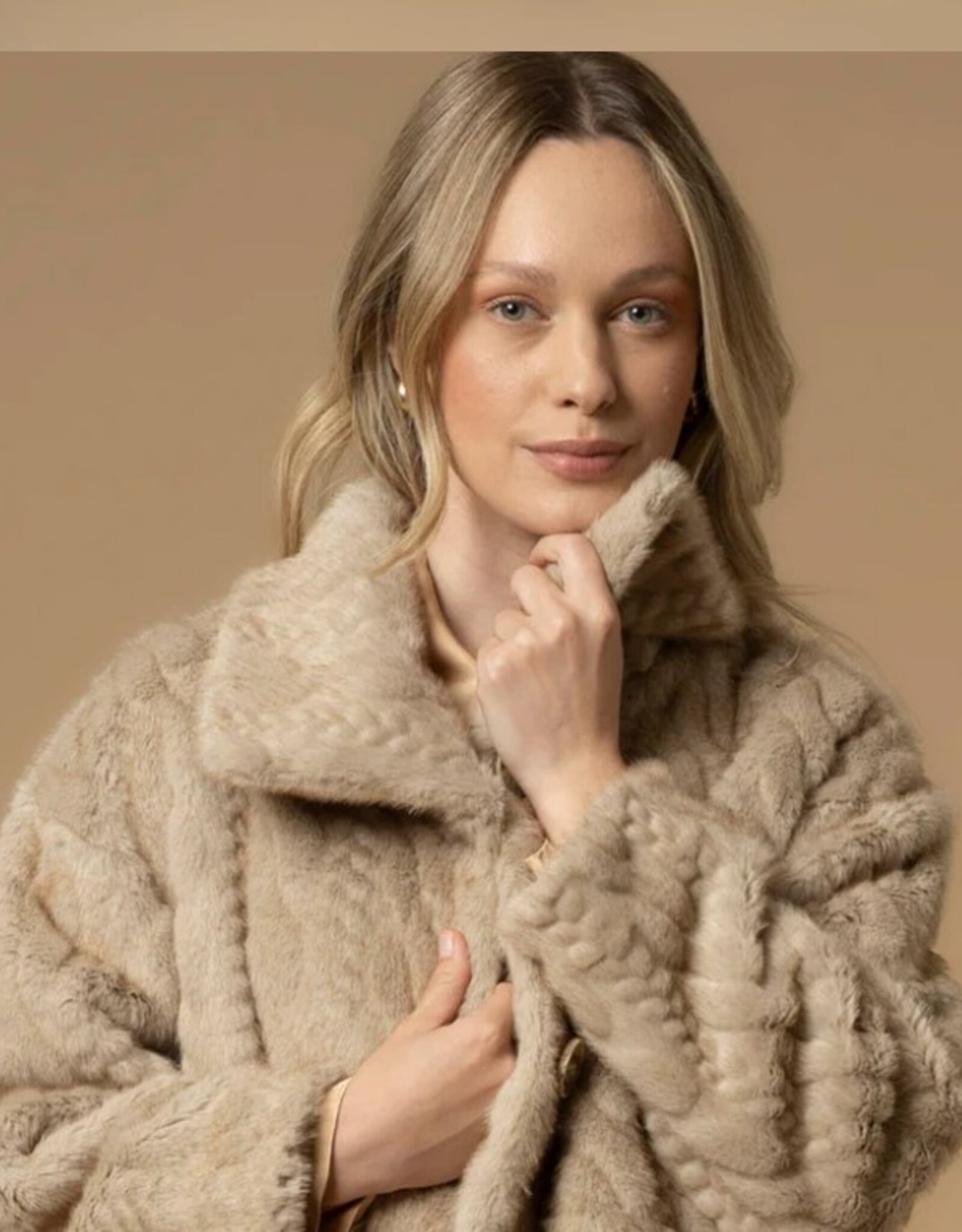 Kocca Kort Jasje Marielies Reverseble Zand Nocciala