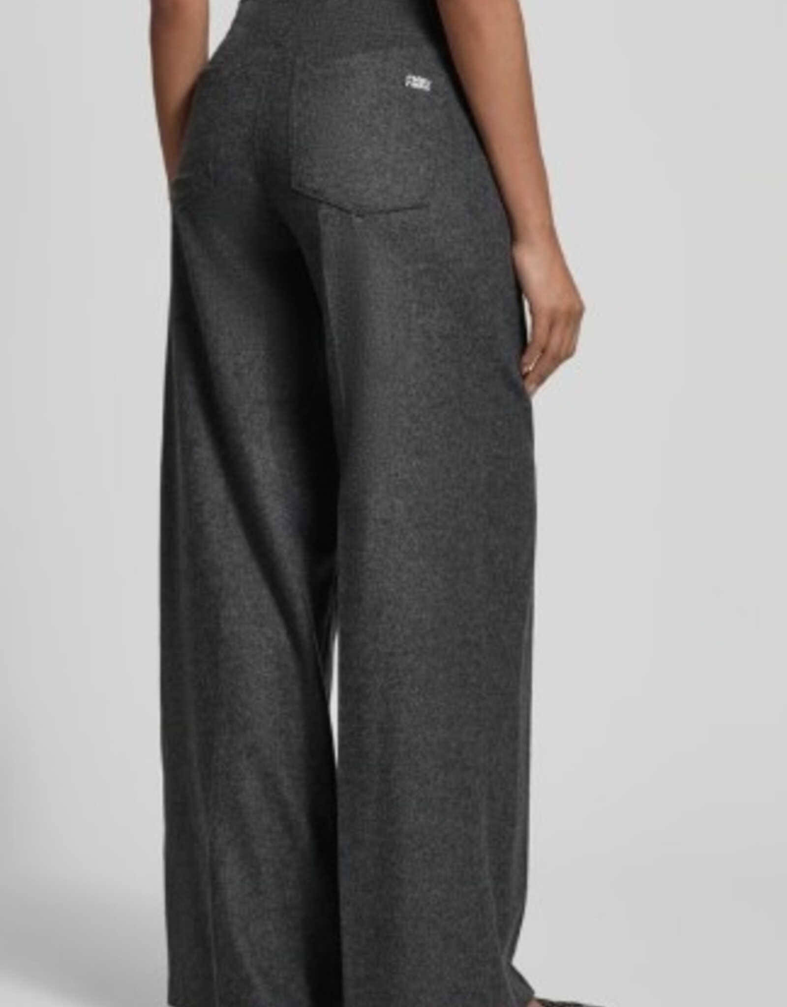 Cambio Pantalon Adrienne Asphalt Grey.