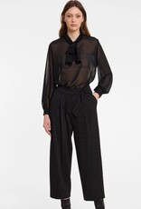 Ana Alcazar Pantalon Cropped Bandplooi Krijtstreep Zwart
