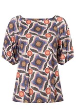Ana Alcazar T-Shirt Etnische print KM Vierkante Hals