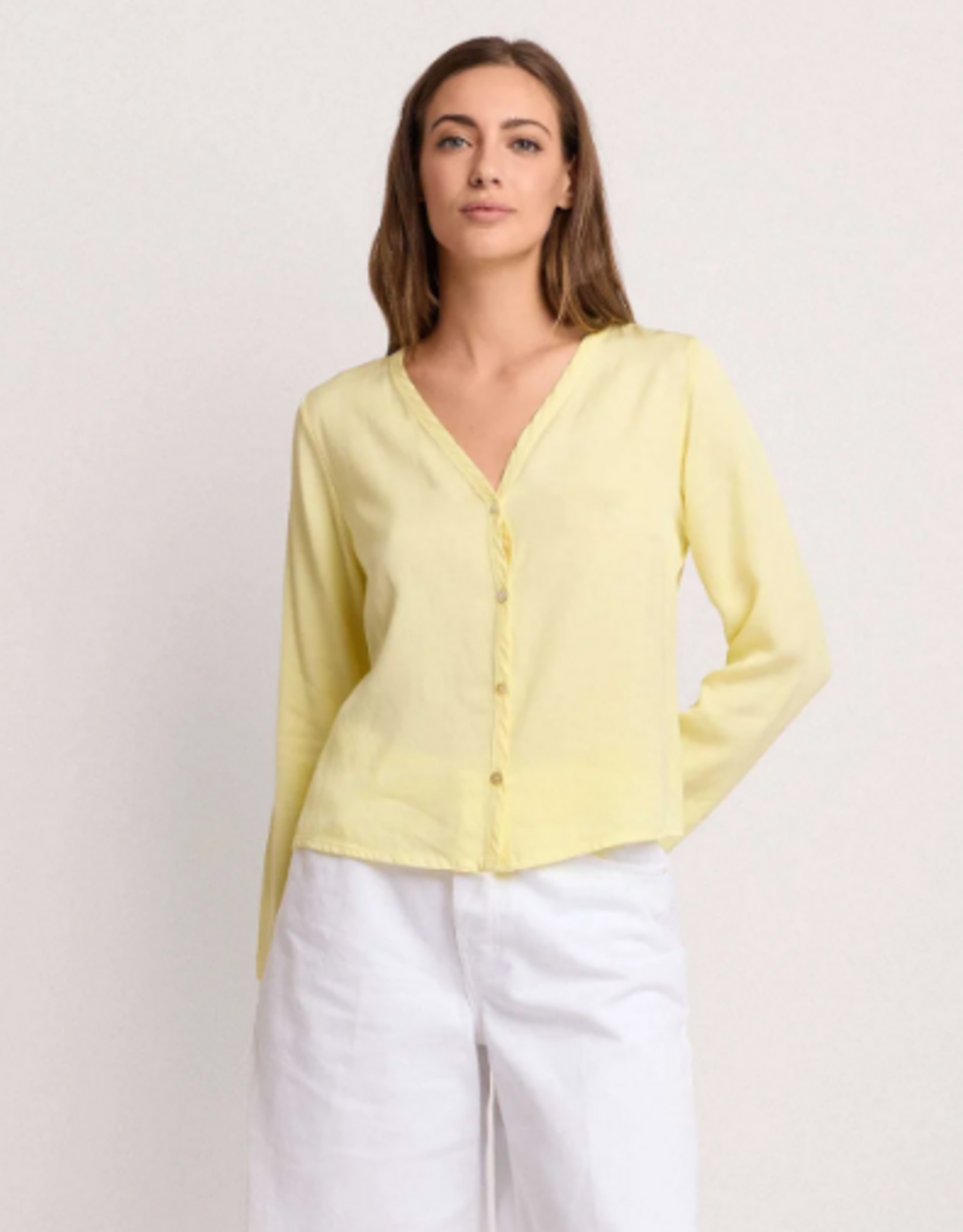 Kocca Blouse Laruanda V-Hals Geel