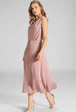 Swing Jurk Satin With Waterfal Neck Blush Rose