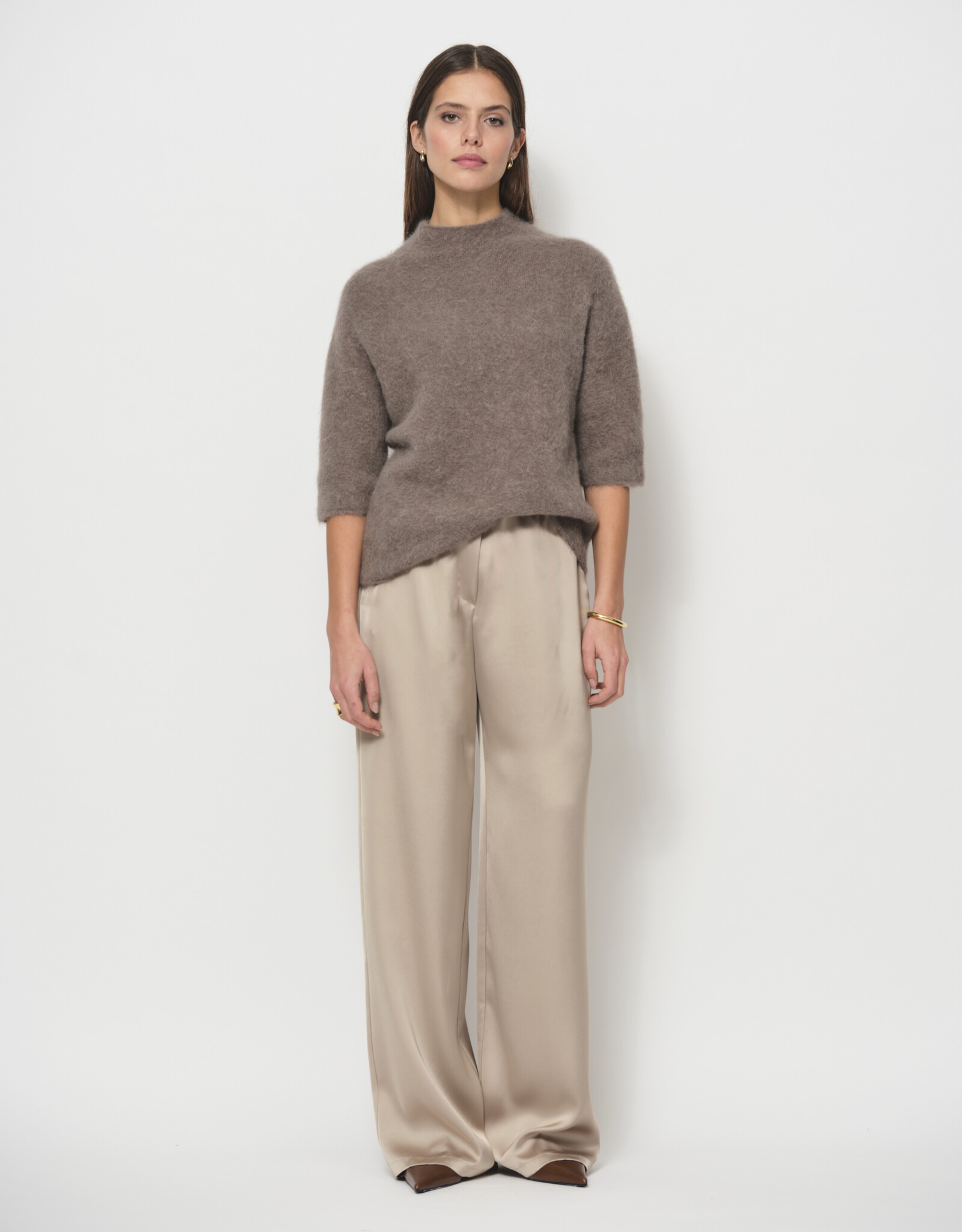 LaSalle Raised Neck Cropped Sleeve Pullover Cashew