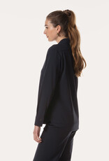 JapanTKY Rikuna Blouse Donker Blauw Met Plooi Front