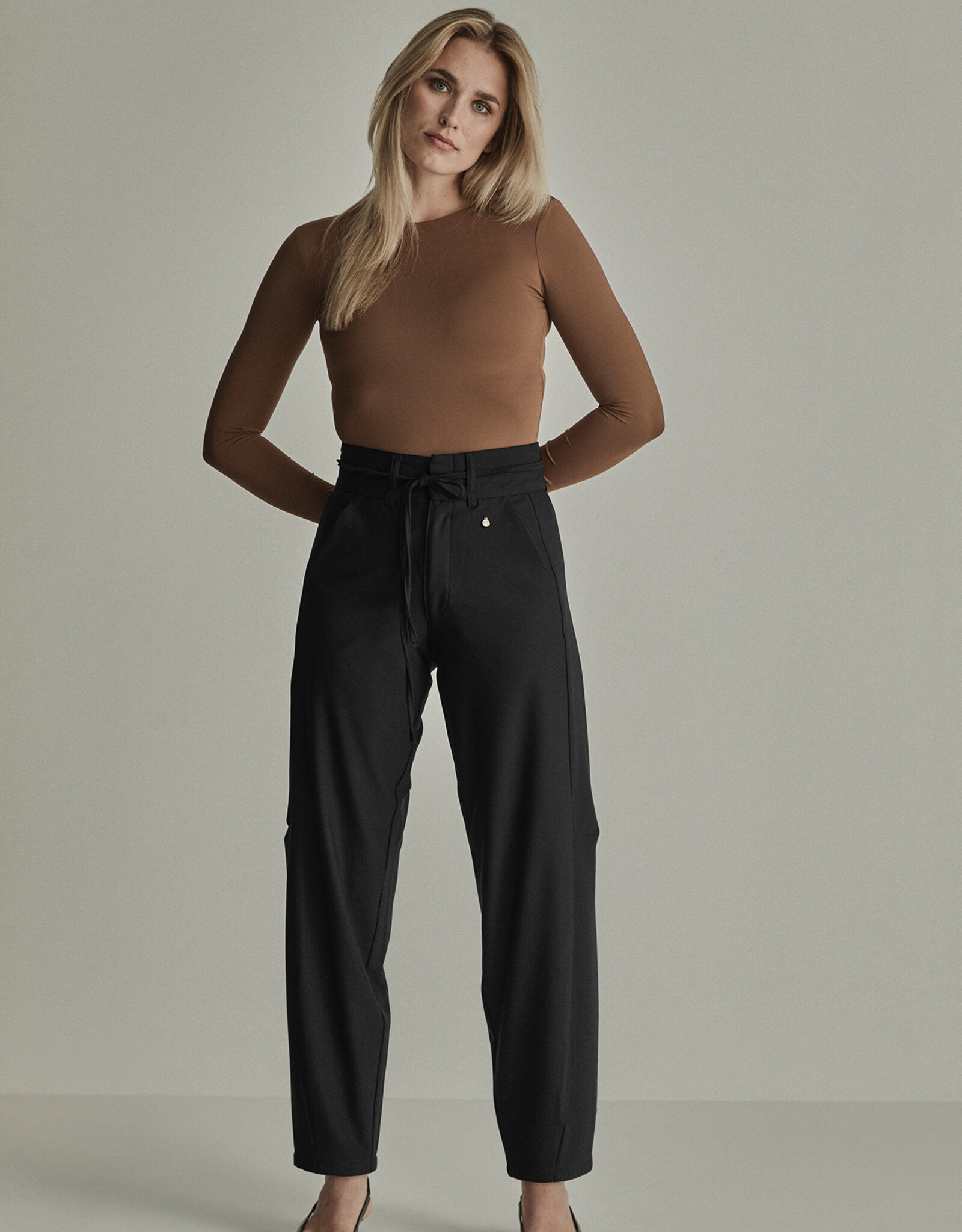Para MI Coco City Crepe Black