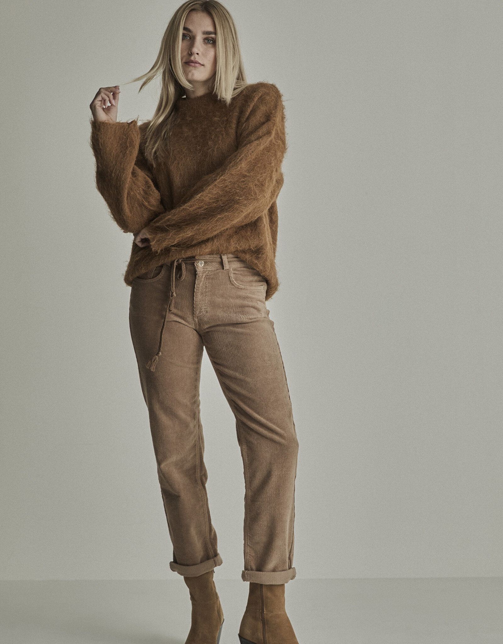 Para MI Bobby Vintage Corduroy Camel