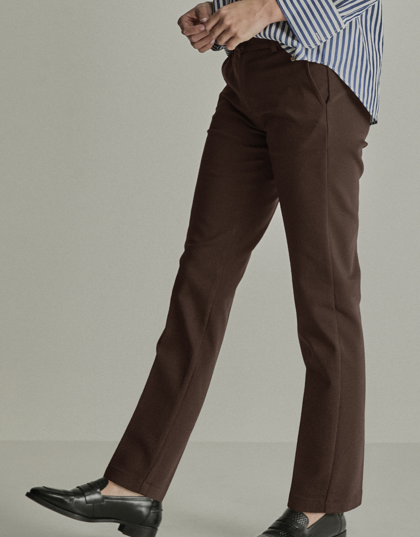 Para MI Pantalon Cindy Chino City Satin Deep Brown