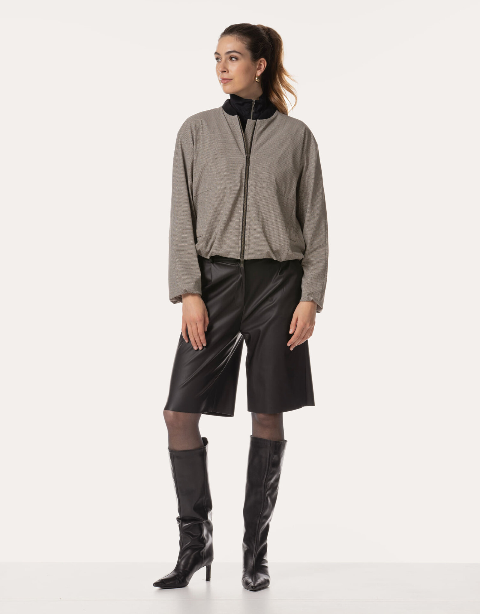 JapanTKY Bomber Jack Ayuna Black Creme