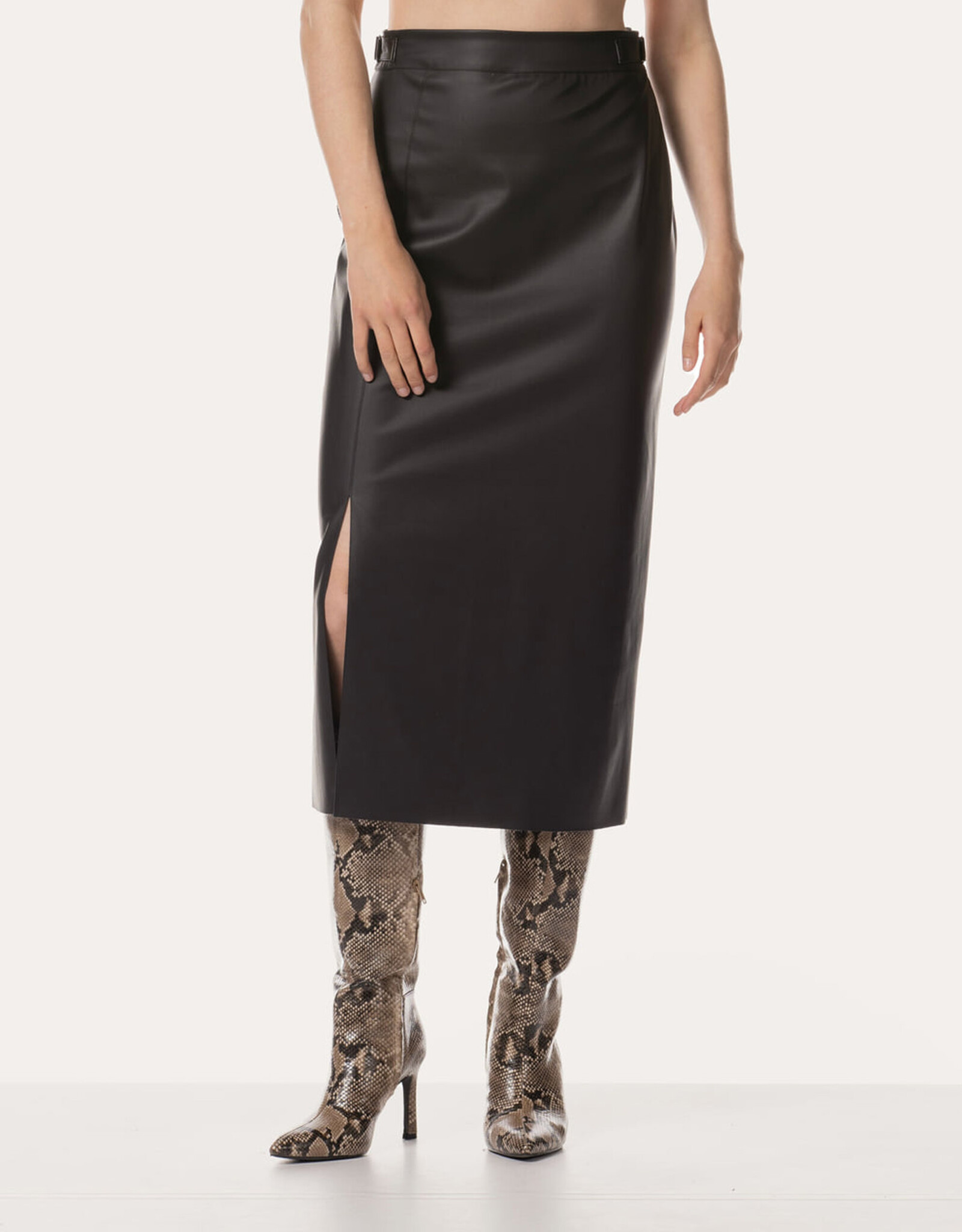 JapanTKY Kokone Rok Black
