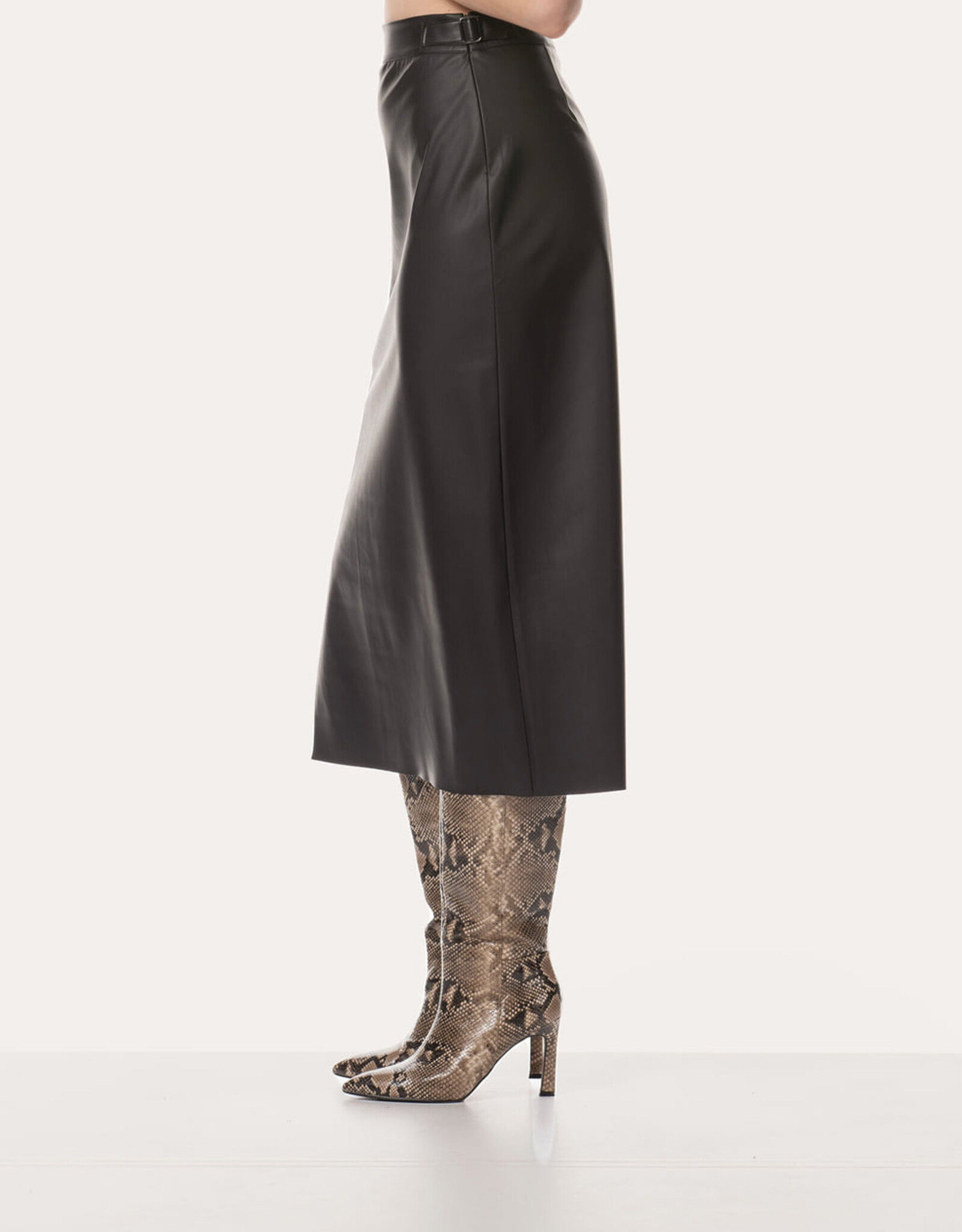 JapanTKY Kokone Rok Black