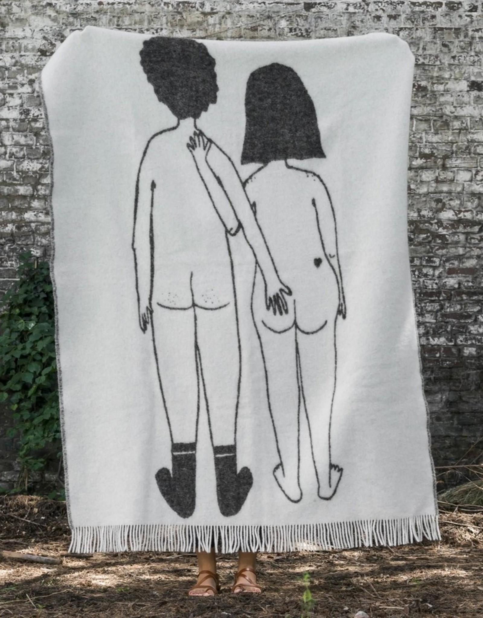 Helen B Plaid Wol Naked Couple Back 170 x 130 cm