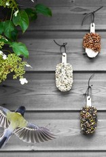 Studio Carmela Bogman Desserts for Birds Crunchy Crunchy