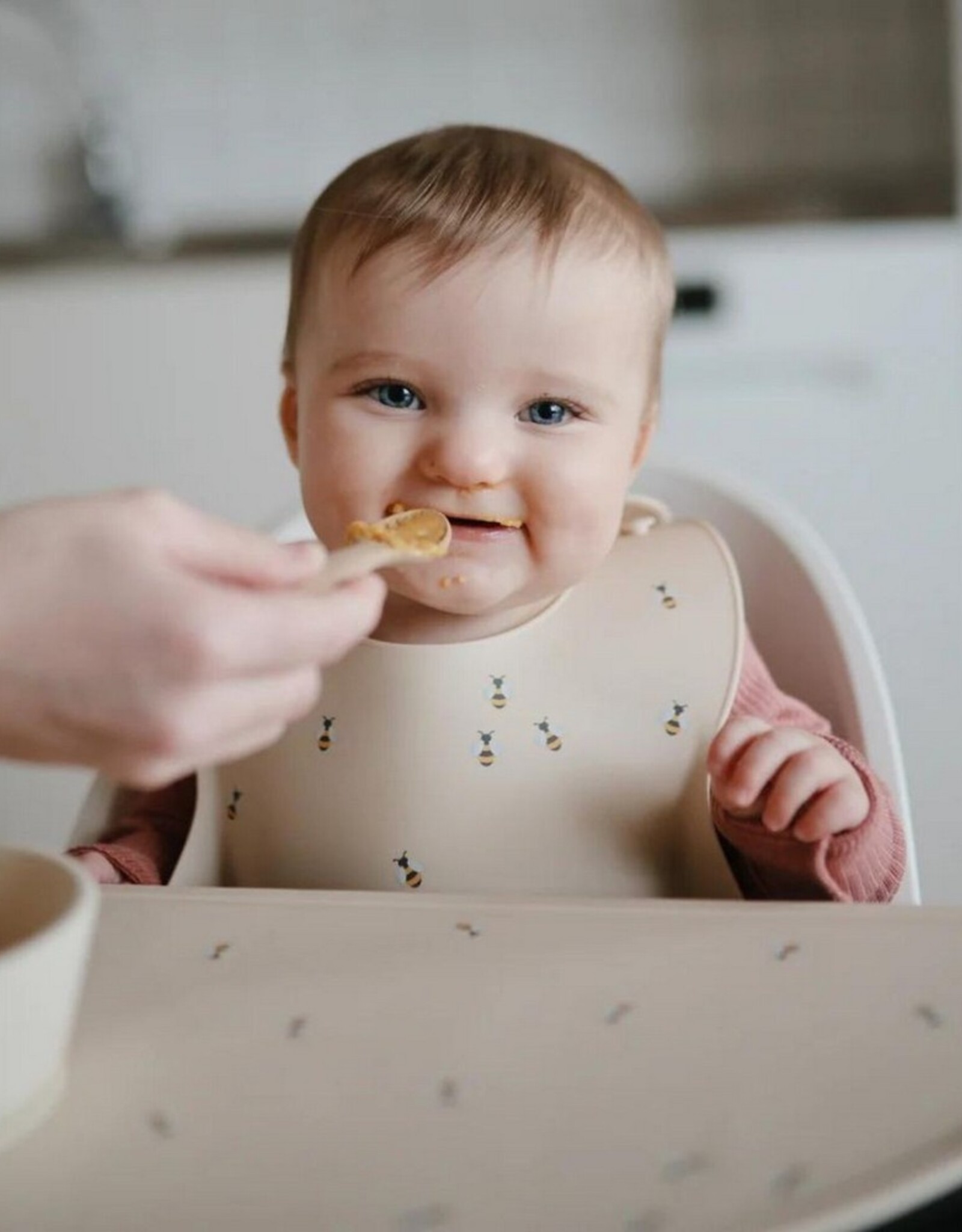 Mushie Slab Siliconen Bees