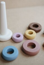 Mushie Stapeltoren met ringen Rustic