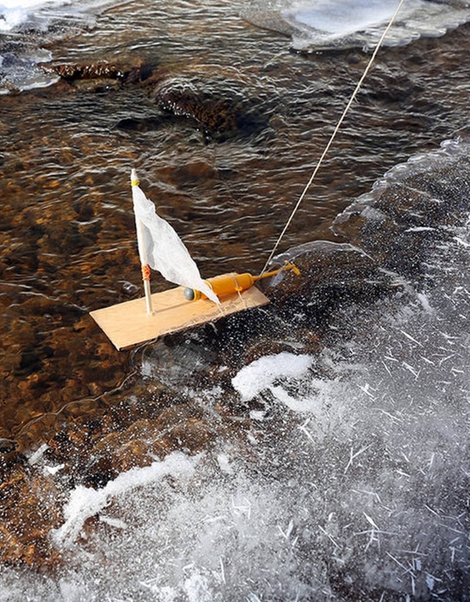 Kikkerland Huckleberry Make your own Motor Boat