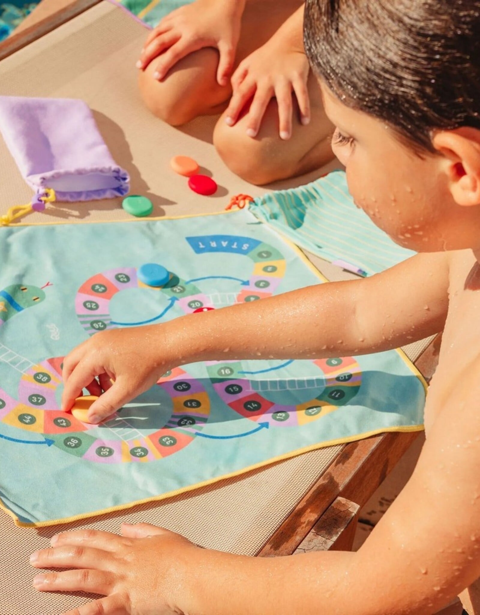 Quut Travel Game 2-in-1 Ganzenbord/Slangen en Ladders