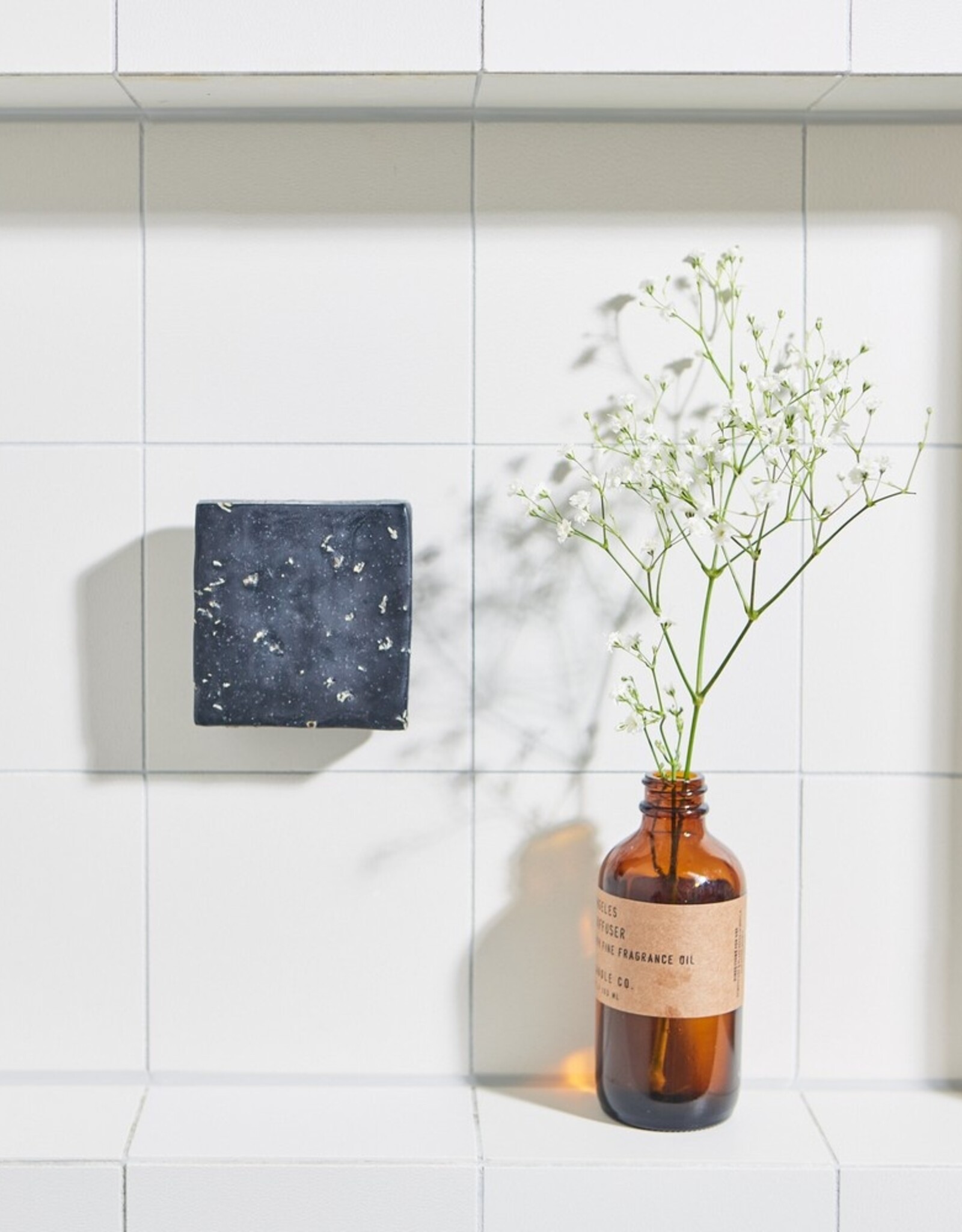 SOAPI Magnetische Zeephouder + Zeep  + Kroonkurk Zwart