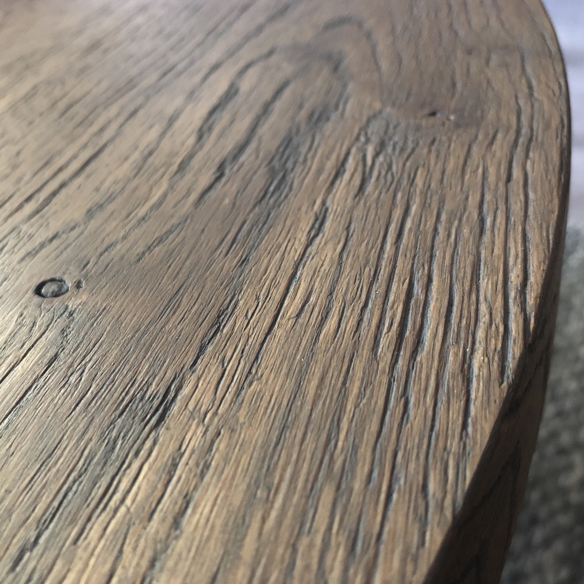  Tischplatte (Bistro) Wildeiche rund - 4 cm dick - Asteiche (rustikal) - Eiche Tischplatte rund massiv - Verleimt & künstlich getrocknet (HF 8-12%)