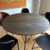 Tischplatte Wildeiche rund - 4 cm dick - mit Schweizer Kante - Asteiche (rustikal) - mit abgeschrägten Kanten - Eiche Tischplatte rund massiv - Verleimt & künstlich getrocknet (HF 8-12%)