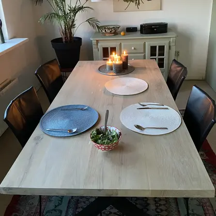 Tischplatte Eiche massiv - 4 cm (40 mm) dick - Eichenholz rustikal (B/C) - Massivholz mit +10 cm Lamellen, verleimt - HF 8-12%