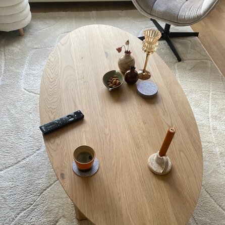 Couchtisch Eiche ellips/oval massiv - 2,7 cm (27 mm) dick - Eichenholz rustikal (B/C) - Sofa-/Wohnzimmertisch mit breiten Lamellen