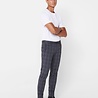 Only & Sons Only & Sons Onsmark Kamp Tap Pantalon Grijs Geruit Only & Sons Only & Sons Onsmark Kamp Tap Pantalon Grijs Geruit