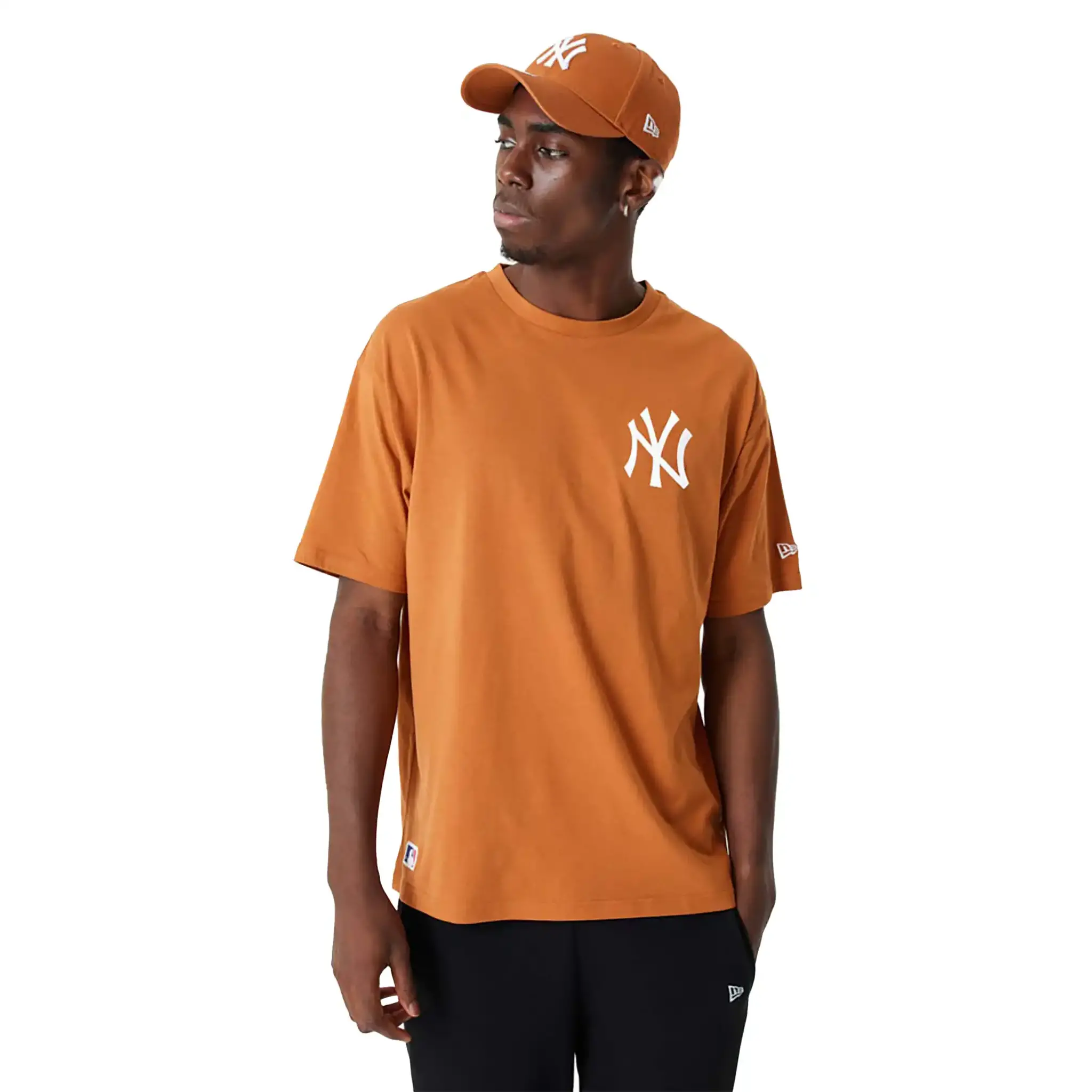 New Era New York Yankees League Essential Oversized T-Shirt Orange